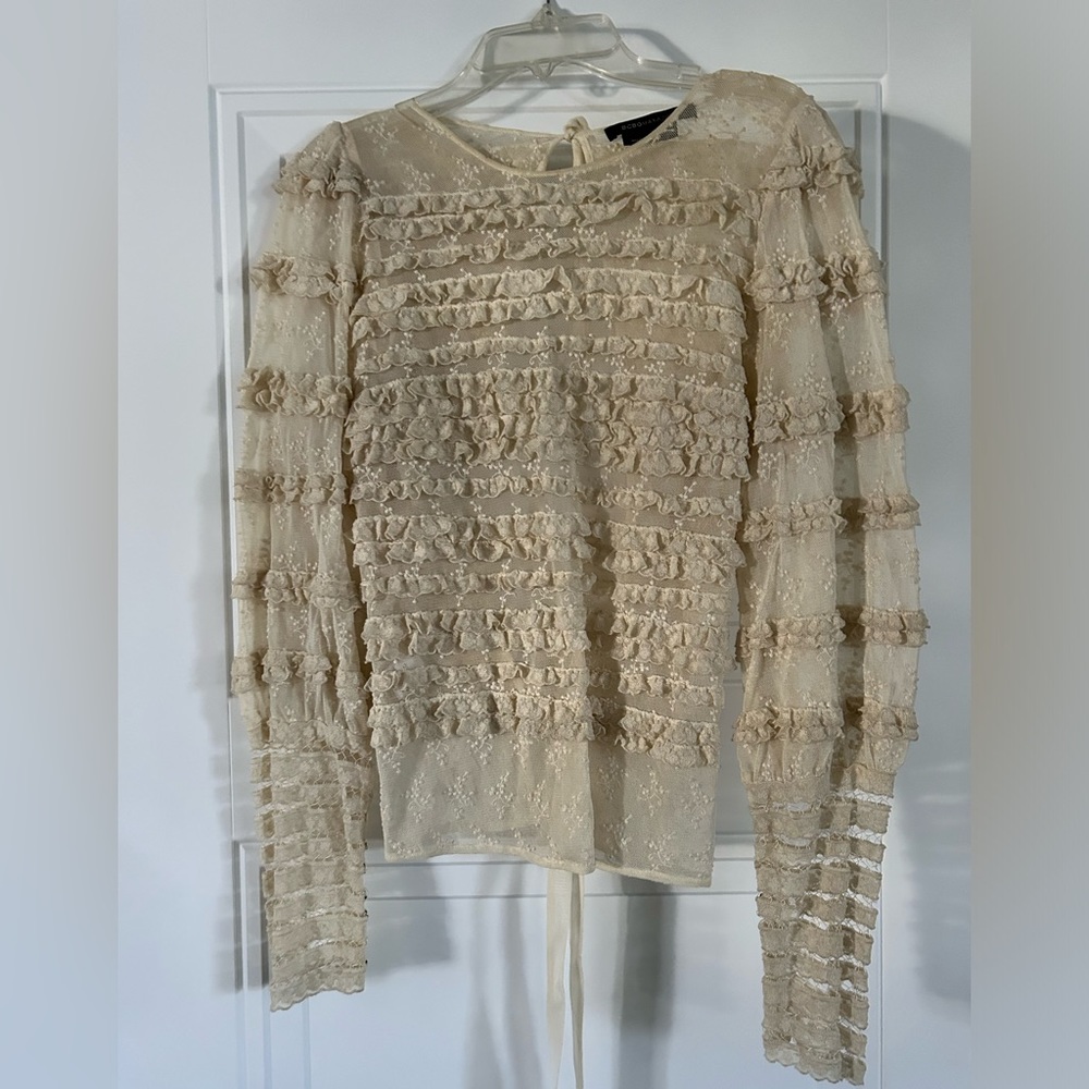 Pre Owned BCBG Max Azria Embroidered Lace Top SZ XS.